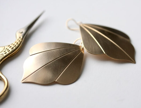 Big gold leaf earrings - Image 3